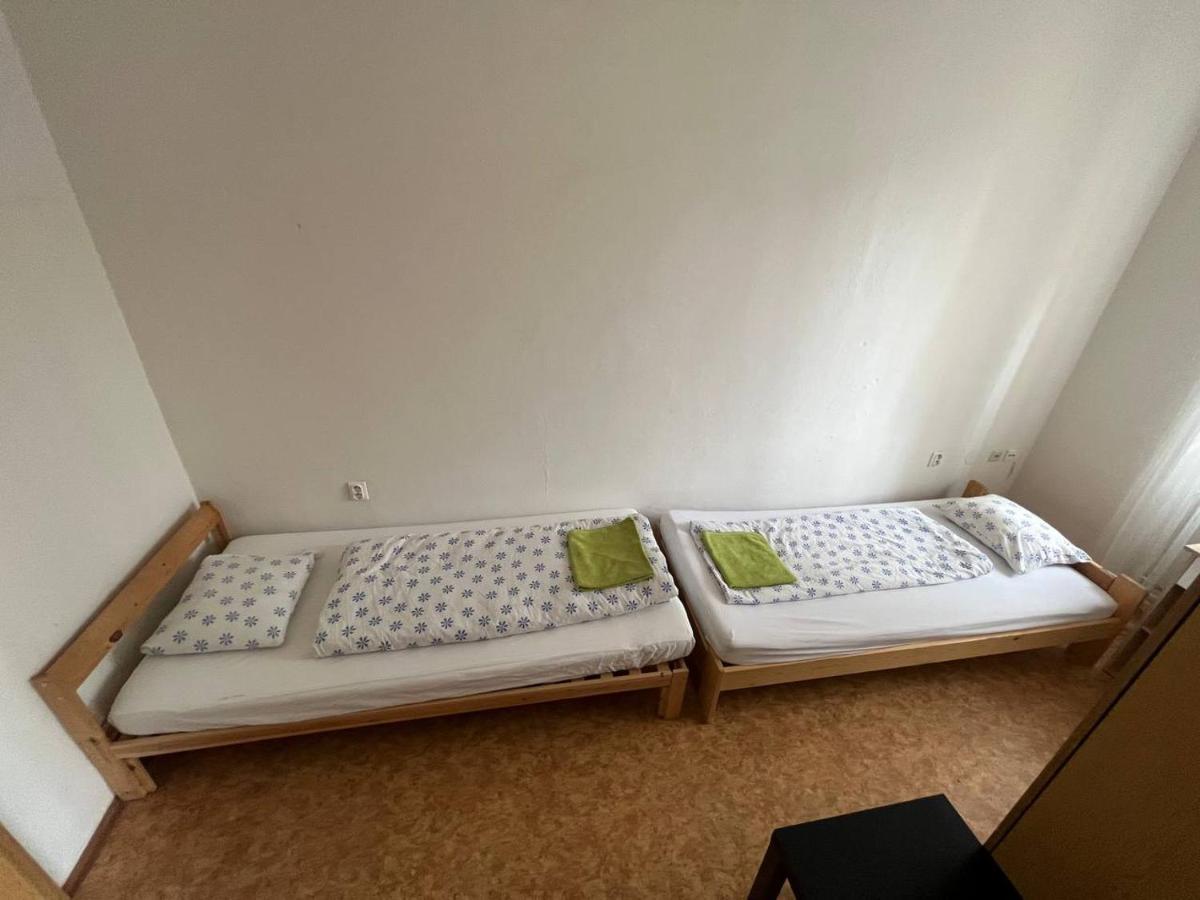 Near Main Railway And Bus Station Apartman Brünn  Kültér fotó