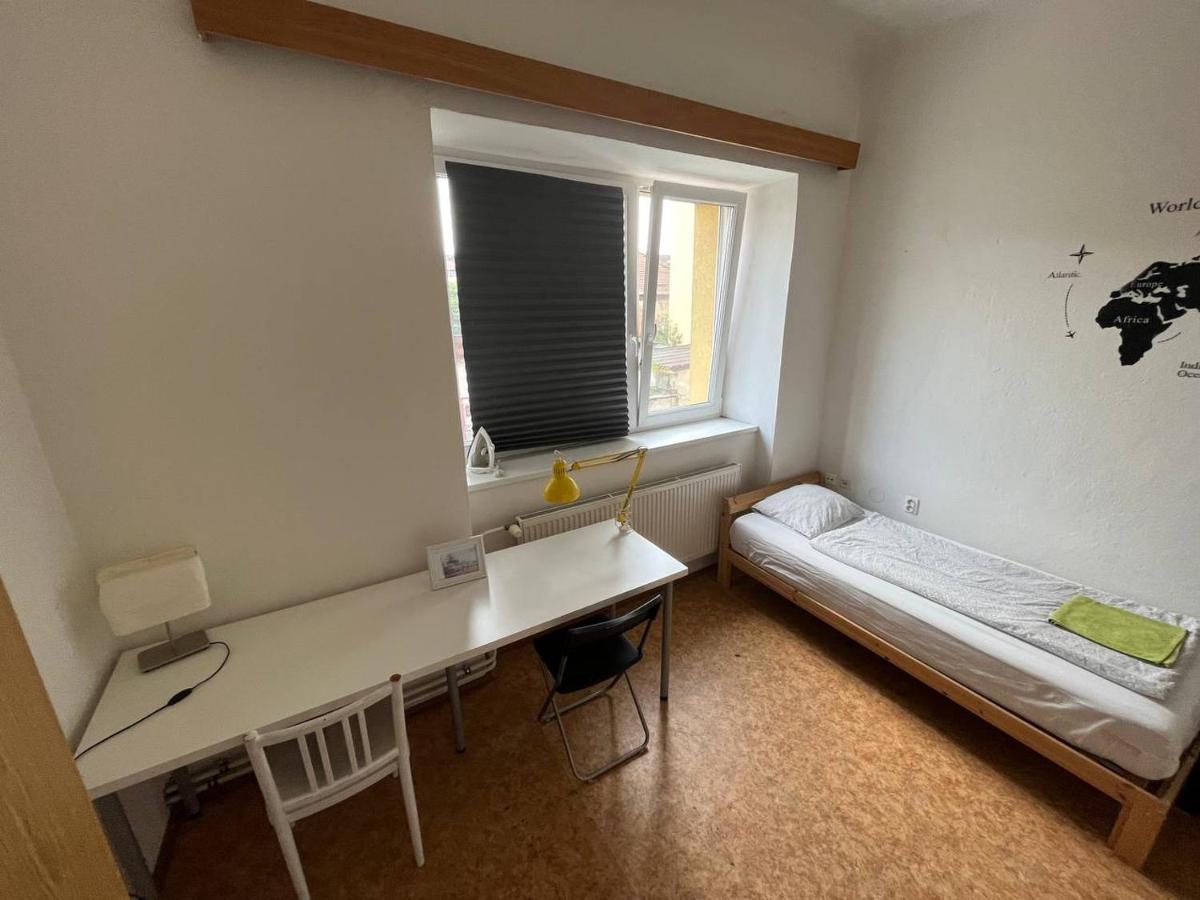 Near Main Railway And Bus Station Apartman Brünn  Kültér fotó