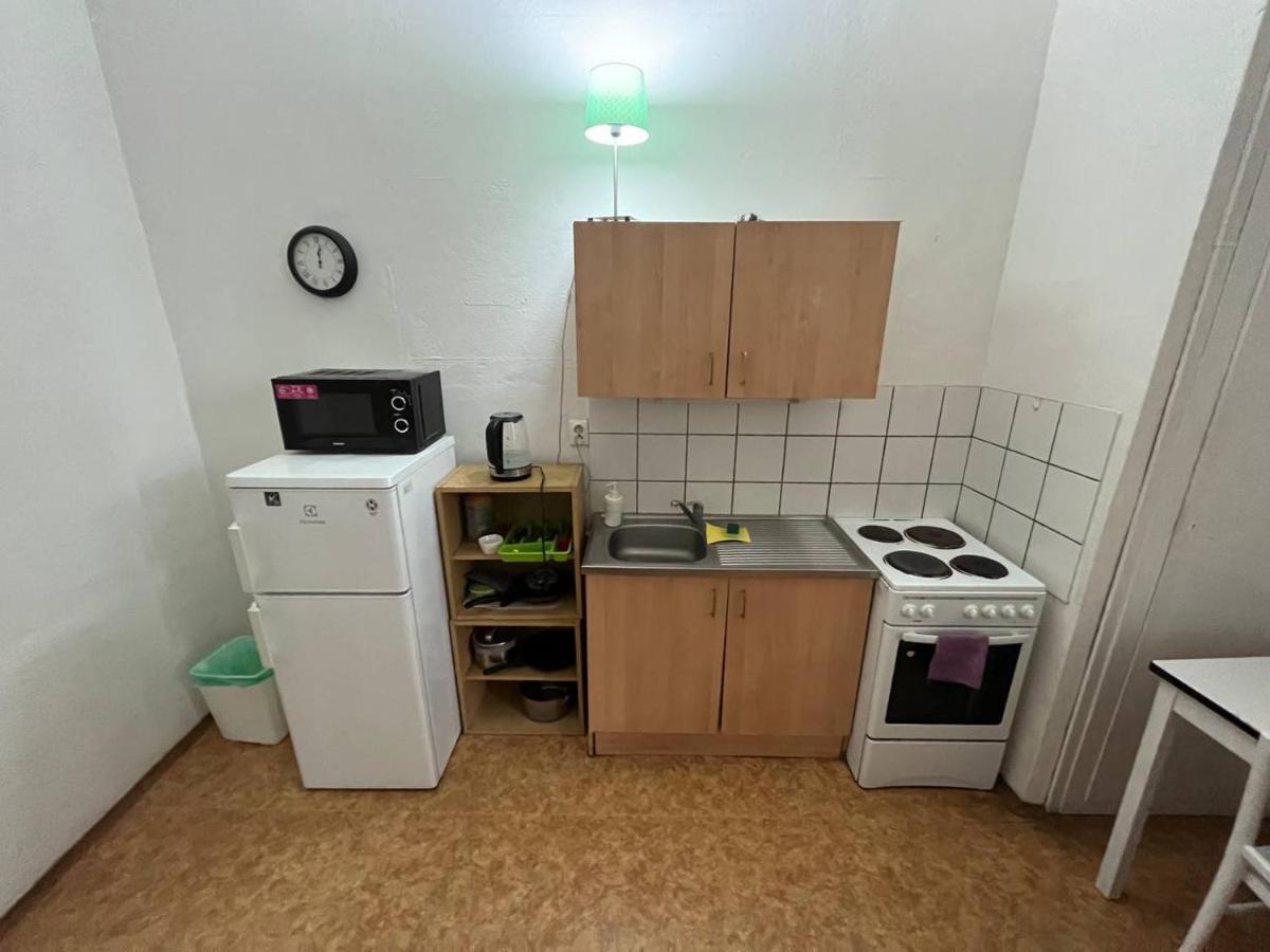 Near Main Railway And Bus Station Apartman Brünn  Kültér fotó