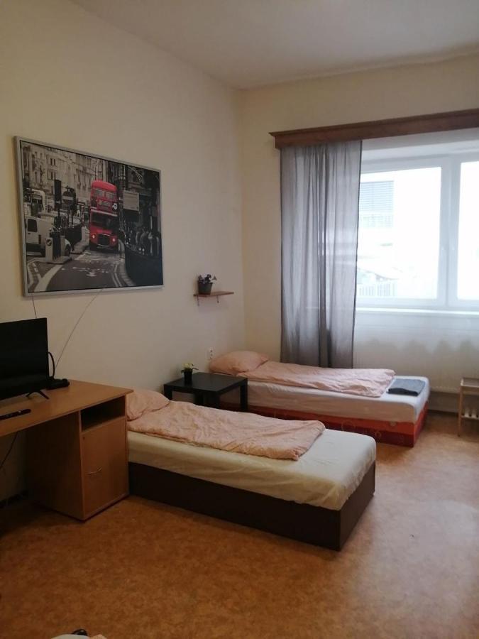 Near Main Railway And Bus Station Apartman Brünn  Kültér fotó